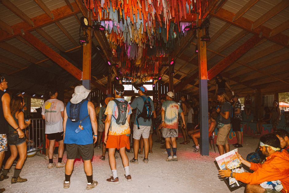 Stijlvolle zonnehoed voor de festivalzomer. Stijlvolle zonnehoed voor de festivalzomer.