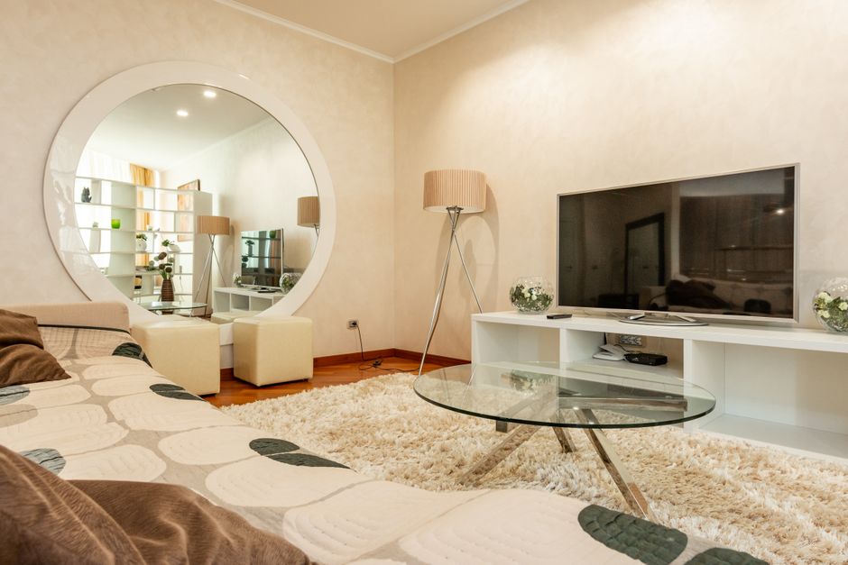 Aardetinten combineren in slaapkamer voor serene sfeer.